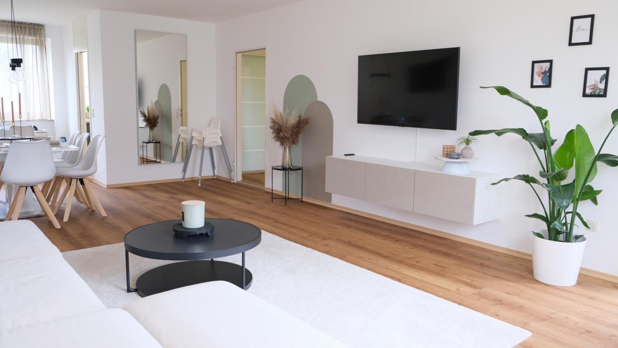 Ferienwohnung Casa Luxe - 120Qm - Zentral - Familienfreundlich - Parkplatz - 5Km Zum Legoland Günzburg Exterior foto